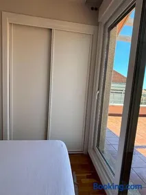 Ático con Terraza - Vista al mar - Image 2