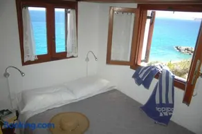 Blue Vista Cottage Sitia - Image 3