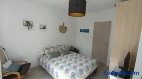 Logement en rez-de-jardin, avec terrasse - Image 5