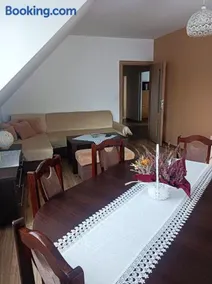 Dom Wakacyjny Gajówka z ogrodem i jacuzzi na wyłączność - Image 1