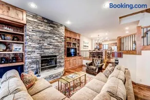 22 Highlands Townhomes - Image 4