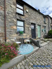Mynydd A Môr - Image 2