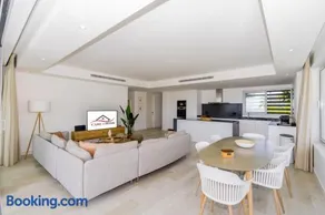 AL-1204 Ground Floor Apartment in Alcazaba Lagoon - Image 3