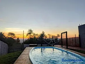 Casa com piscina, aconchegante, aceita pet - Image 2