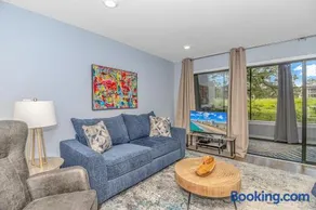 Fully Renovated First Floor Condo! Cypress Bay J-2 - Image 2