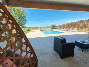 Domaine de Vizols-Gite 4 etoiles Piscine 15p - Image 2
