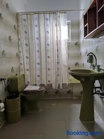 Oasis Apartments - Image 4