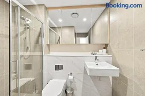 Stylish 2BR Retreat, Balcony and Parking - Image 2