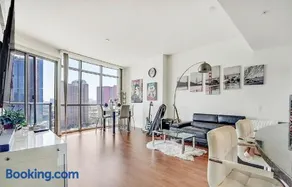 Two Bedroom High Rise Residence with City Views - Image 2
