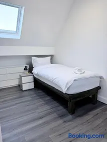 Alisha Town House - Image 2
