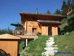 Chalet Chaperon Rouge - Image 2