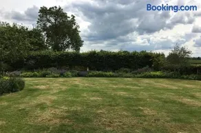 Private Annex near Melton Mowbray - Image 1