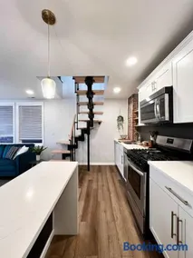 Rivertown Retreat in Downtown Verona - Image 3