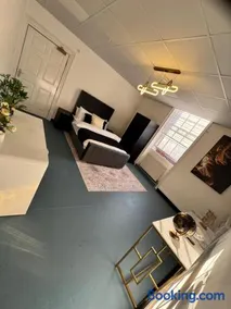 Wakefield Town House - Image 3