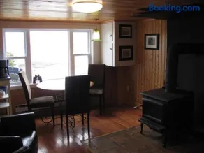 Wolf Cove Retreat House - Image 1