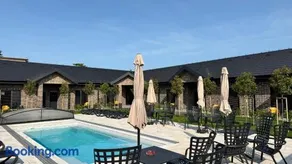 Hotel Brick House Apartments - Image 1