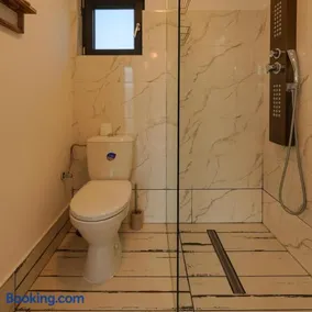 LakeView Villas - Image 2