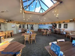 Beautiful Caravan Phoenix - Image 3