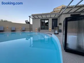 Private Pool House By Natchos - Image 1