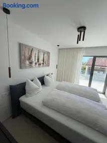 Villa Čapula - Modern Apartment with Sea View and Parking, Marušići - Image 2