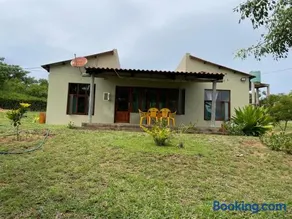 Niara Lake & Beach House - Image 1