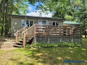 Cozy 2 Bedroom Cabin - Image 1