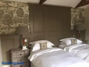 Hill Farm Bed and Breakfast - Image 4