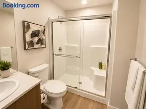 Lovely Brand New Condo - Image 5