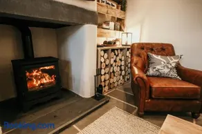 Sledbank Cottage in the Hill, Silecroft an ideal base for a romantic break with hot tub - Image 3