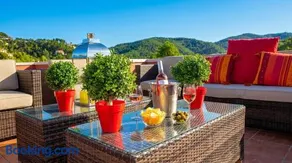 Villa Sitges El Olivo High Comodity AC Pool Heated 30º Optional Real Garden Pool XXL 10 min drive from Sitges - Image 2