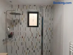 Appartement moderne dans village de charme - Image 1