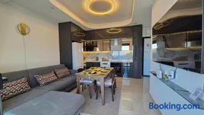 Luxury apartment with panoramic sea view emerald - Image 5