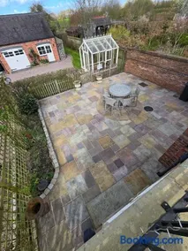 ROW House - Cheshire Countryside - Image 2