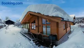 Chalet Terry - Image 1