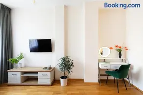 One bedroom Sunny Tallinn Street Apartment With Parking - Image 5