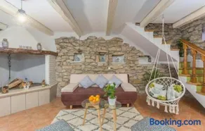 Rustic Villa Casa Dvi Mandule in Novigrad - Image 3