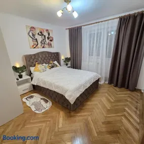 Lovely 2 bedrooms flat Cornelia- CENTRAL Corabia - Image 2