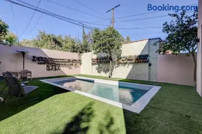 Modern LA Villa 5BR Home with Private Pool & Yard - Image 1