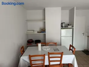 appartement avec piscine - Image 3