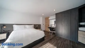 九雅集 The Nine Refined Retreats - Image 5