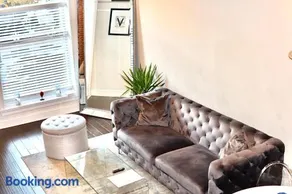 Beautiful Canton Home w/rooftop deck +Private parking - Image 2