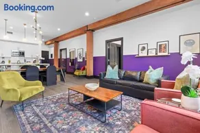 Luxury Suite Pool Game Room Downtown Hotel - Image 2