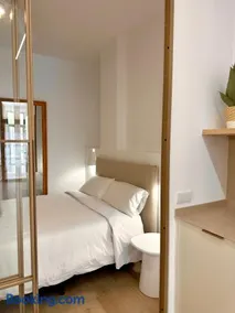 Anelsa Suites Serranos 1 - Image 1