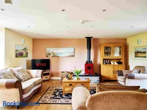 The Ash Cottage - Image 3