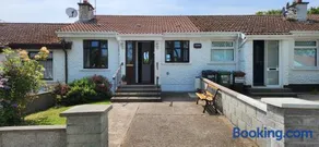 Cosy Bungalow - Image 2