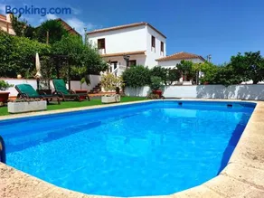 Las Paredes - Image 1