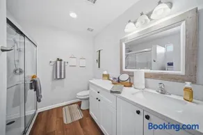 3 bed 2 bath remodeled home with river and mountain views - Image 3