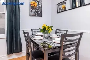Pet-friendly Apartment - Steps to Rideau Centre - Image 2