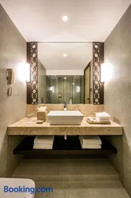 Silver Waves Resort & Spa - Daman - Image 4
