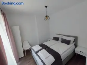Cozy Rooms Panagyurishte - Image 3
